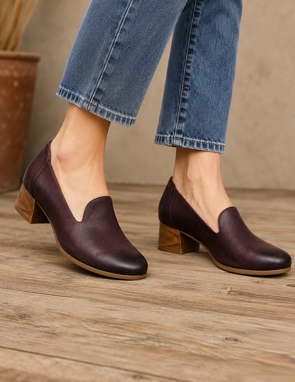 Dansko Women's SZ 41 (10.5-11) Preston Wine Burnished Nubuck Block Heel Loafers